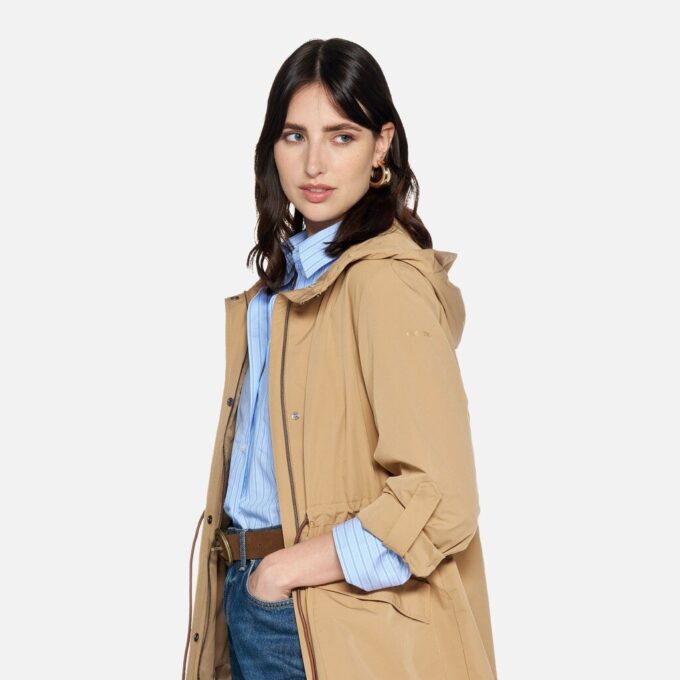 Dandra Mujer
